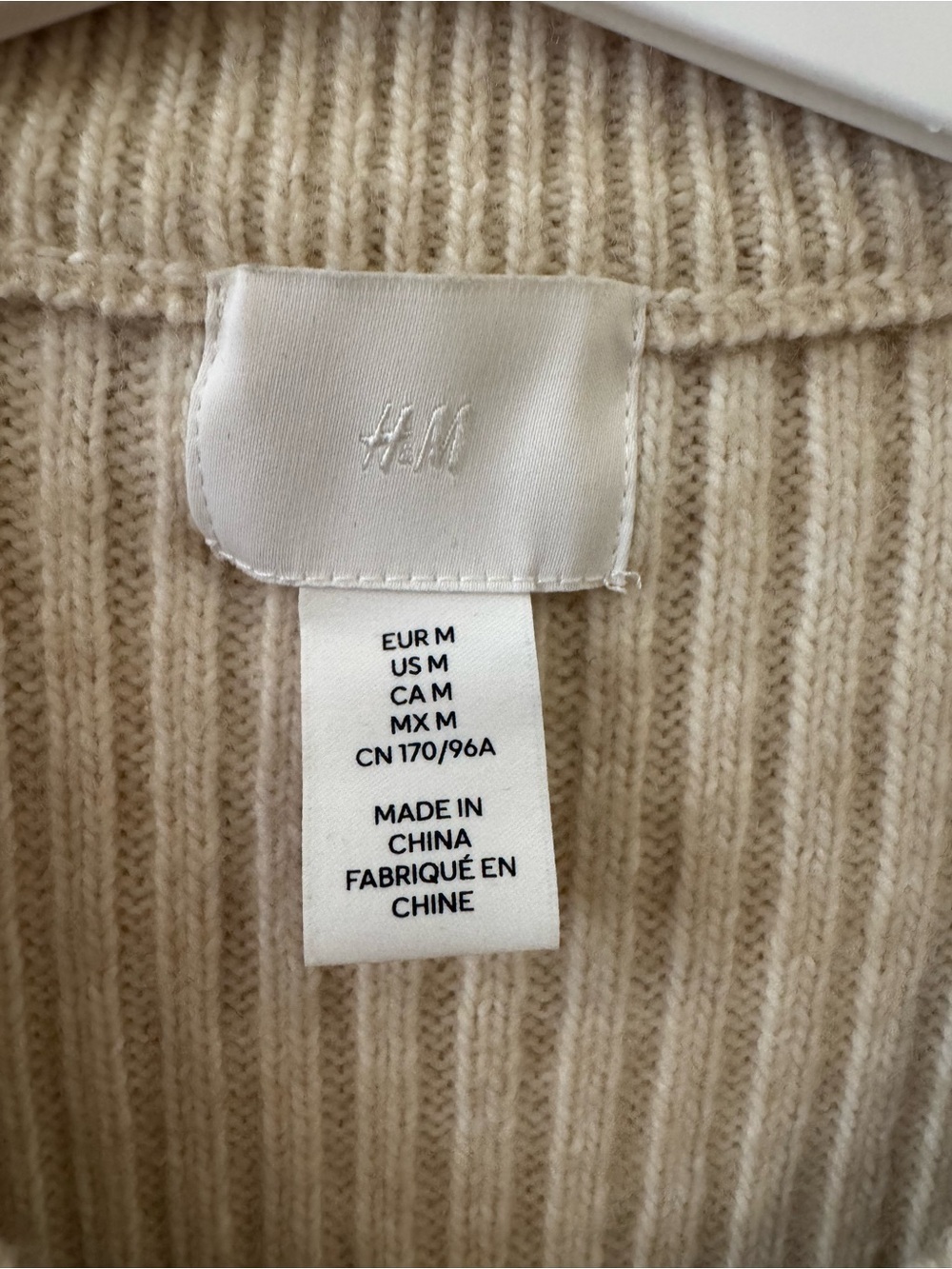 H&M Cream Ribbed Button-Front Cardigan with Patch Pockets - Picture 3 of 3